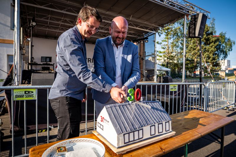 Vlastimil Makovec a Jan Šebek: <small>30 let na trhu dřevostaveb</small>